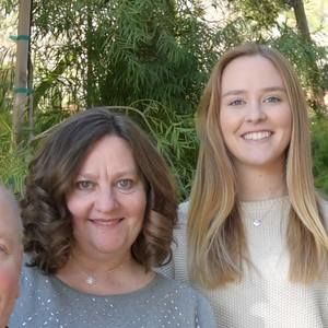 Meet your Posher, Laura